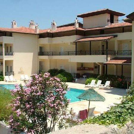 Ince Aparts İçmeler Exterior foto