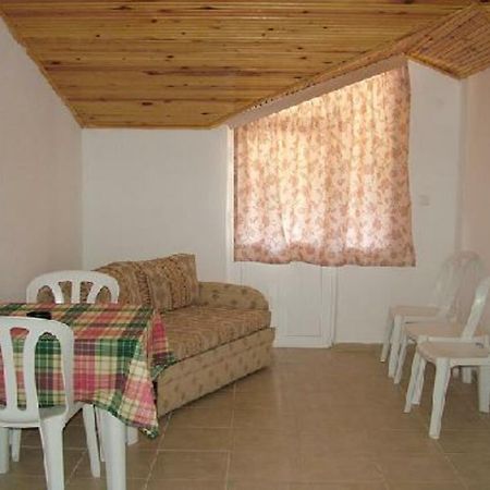 Ince Aparts İçmeler Exterior foto